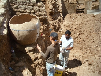 Talha de grandes dimensões.