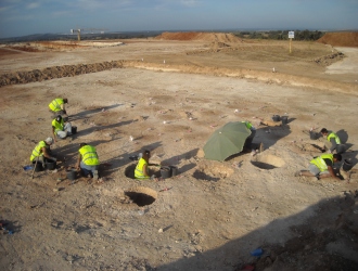 Fossas de planta circular.